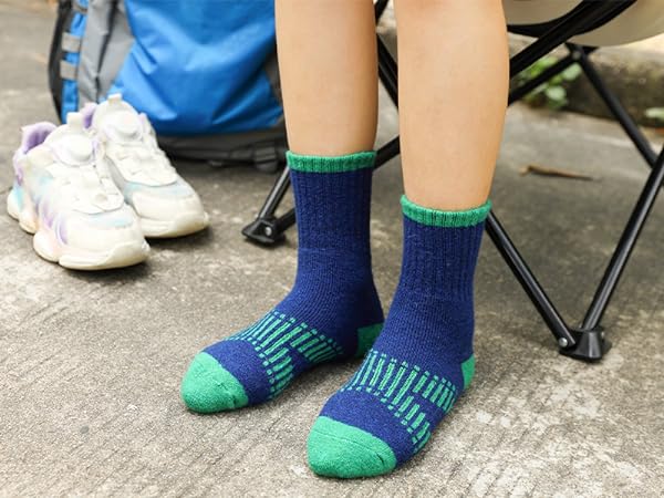 WEVIAS Kids Merino Wool Hiking Socks Boys Girls Thermal Winter Cozy Boot Warm Cushion Socks