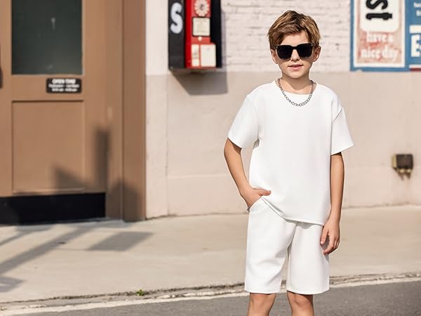 Boys Drop Shoulder T-Shirt & Drawstring Waist Shorts with Chain Necklace 