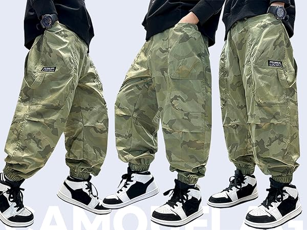 High-waisted overalls in army green camouflage